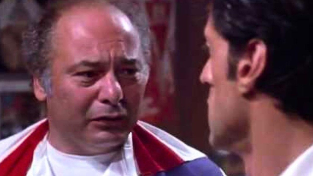 Gerald Tommaso DeLouise más conocido por el nombre artístico de Burt Young, fue un actor estadounidense reconocido por su actuación en las películas de la saga de Rocky como Paulie (RRSS)