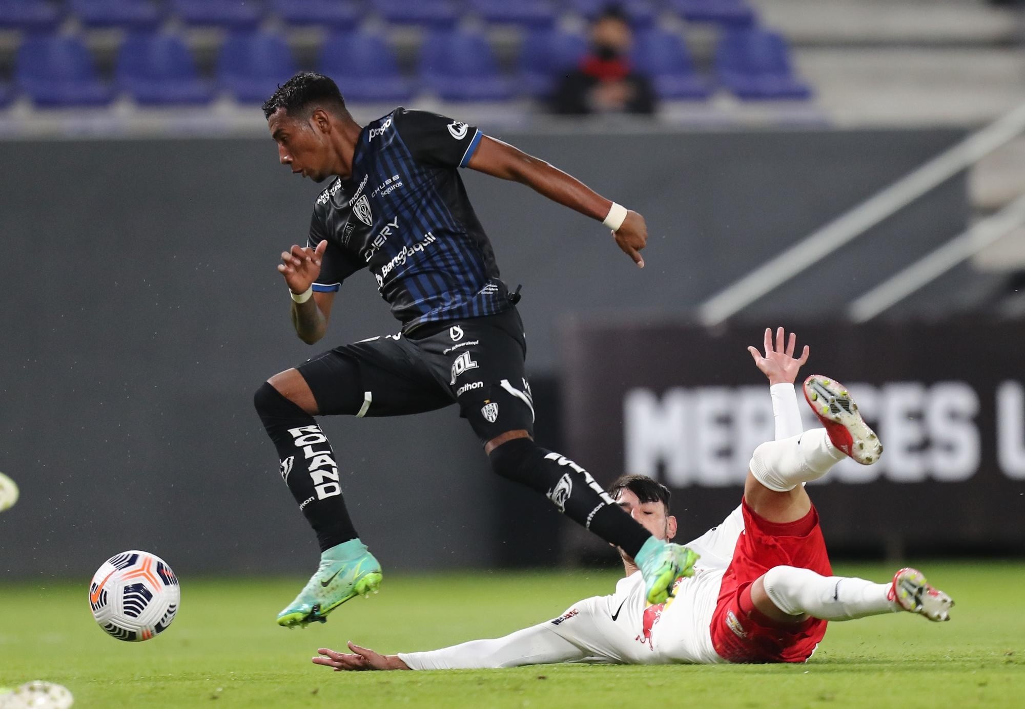 Bryan García (i) de Independiente del Valle, en una fotografía de archivo. EFE