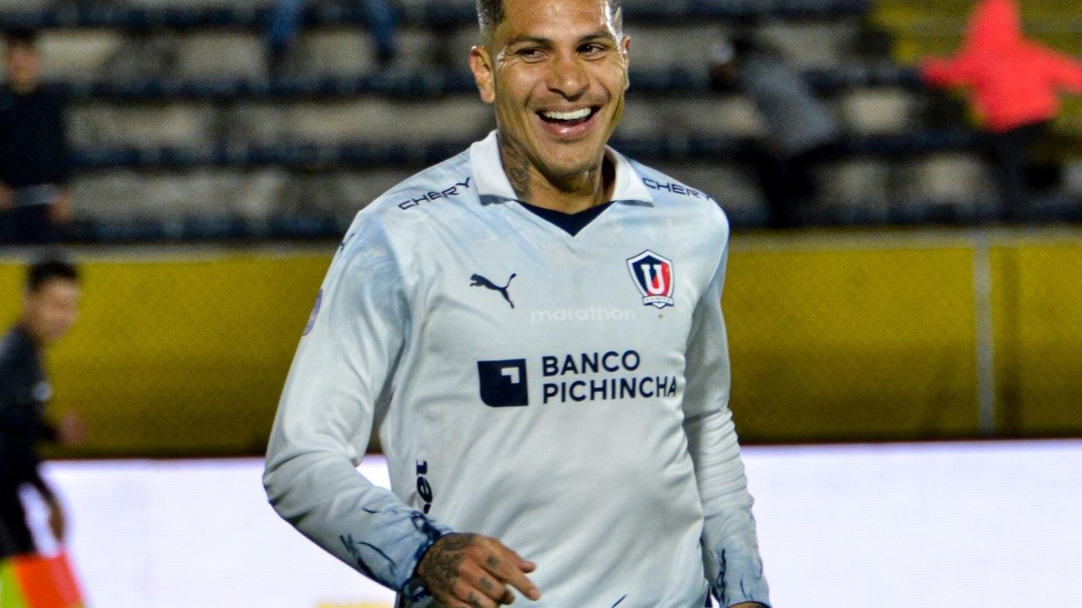 El delantero de Liga de Quito, Paolo Guerrero, celbra su gol contra Cumbayá (Foto: Liga de Quito)