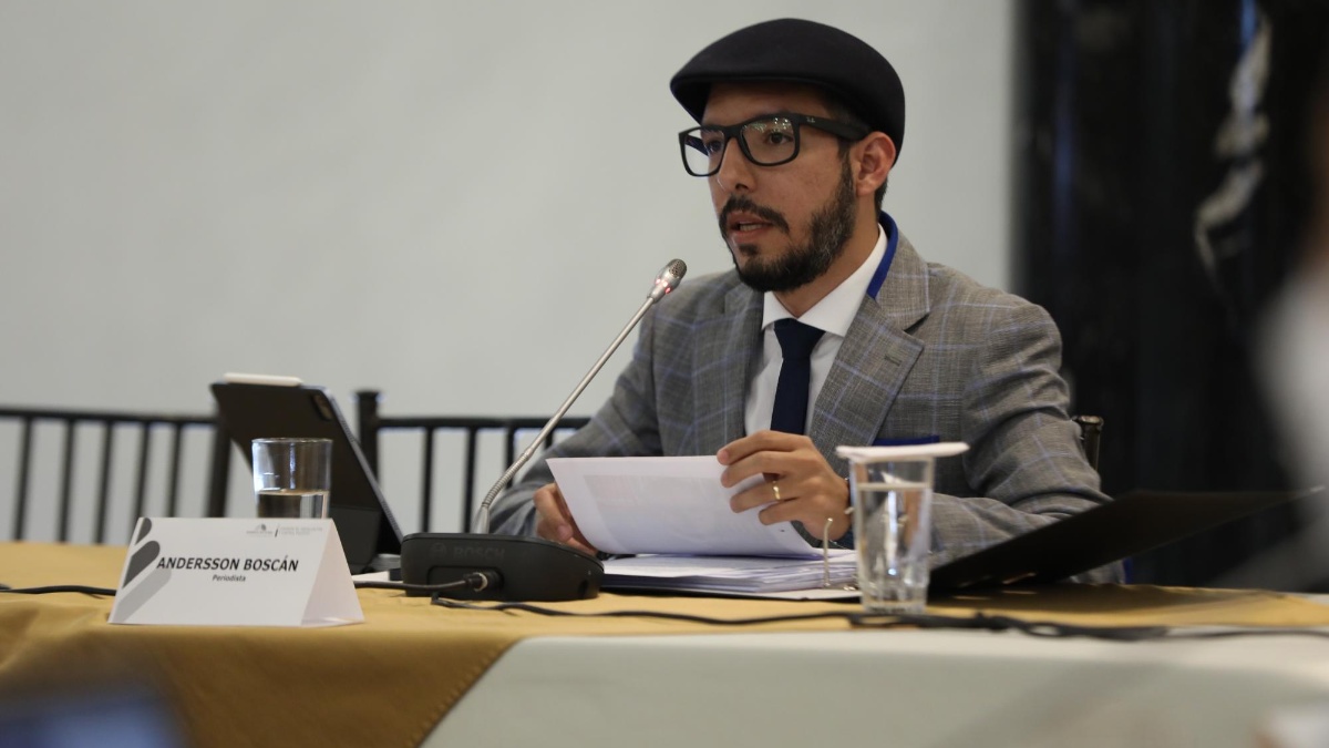 El periodista Boscán durante una comparecencia en la Asamblea en agosto del 2022 (Flickr Asamblea)