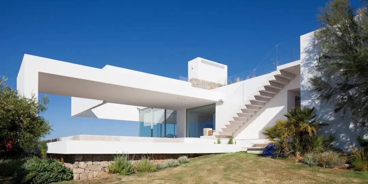 Lujosa propiedad donde supuestamente Shakira habría mantenido secretos encuentros con el piloto de la Fórmula 1 en una imagen de archivo. (INSTAGRAM)