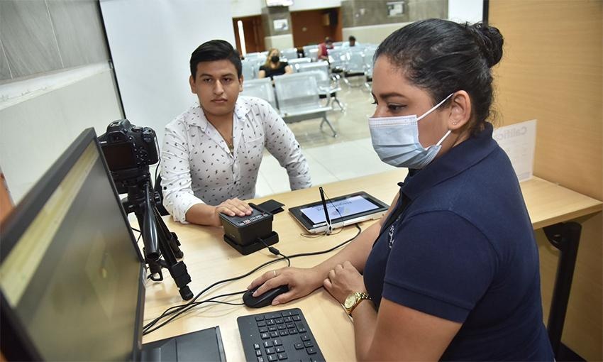 El proceso de cedulación se realiza en más de 180 agencias en todo el país. (Foto: Registro Civil)