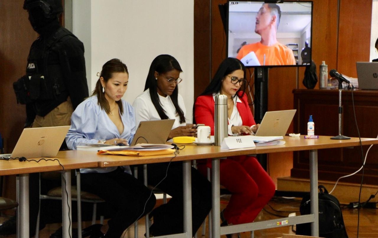 La fiscal Diana Salazar (centro) se encuentra en la diligencia. (Corte Nacional de Justicia)