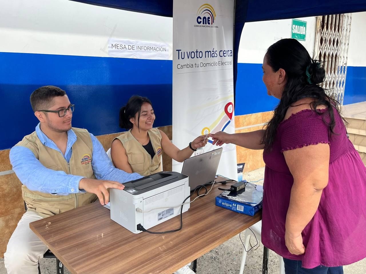 El cambio se puede hacer de forma presencial, en cualquiera de las delegaciones provinciales. (CNE)