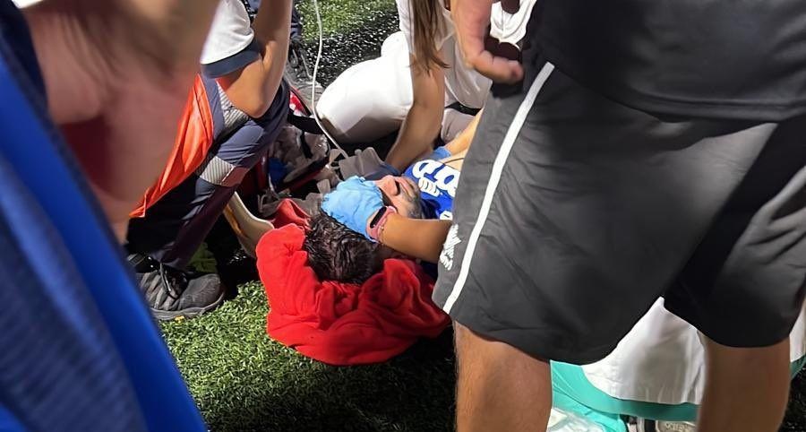 El sujeto dejó herido a su rival en el campo de juego. (REDES)