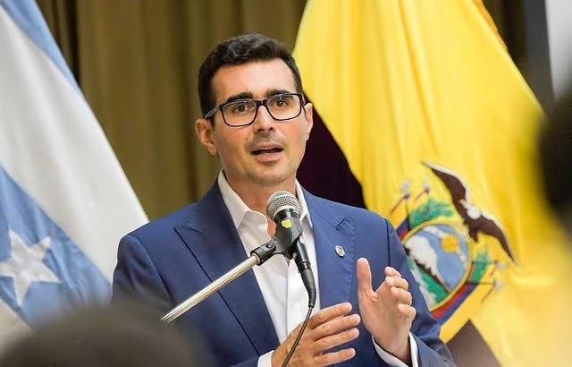 El candidato a la presidencia de Barcelona SC, Antonio Álvarez, dijo que no perdonará al ministro del Deporte, Andrés Guschmer. (Archivo)