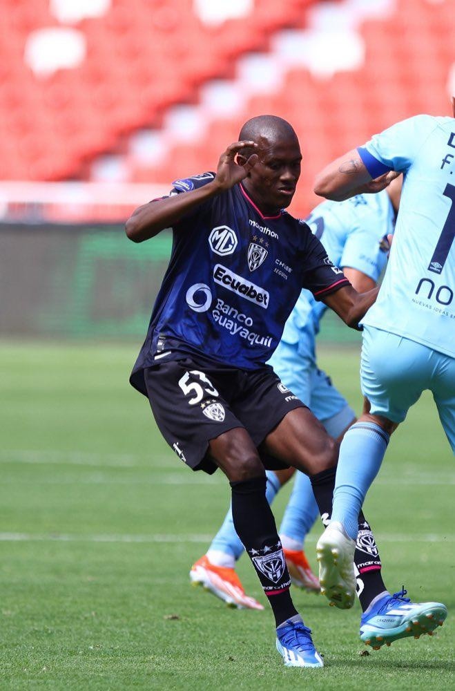 Justin Lerma se quedará dos temporadas más en Independiente del Valle. (Redes sociales)