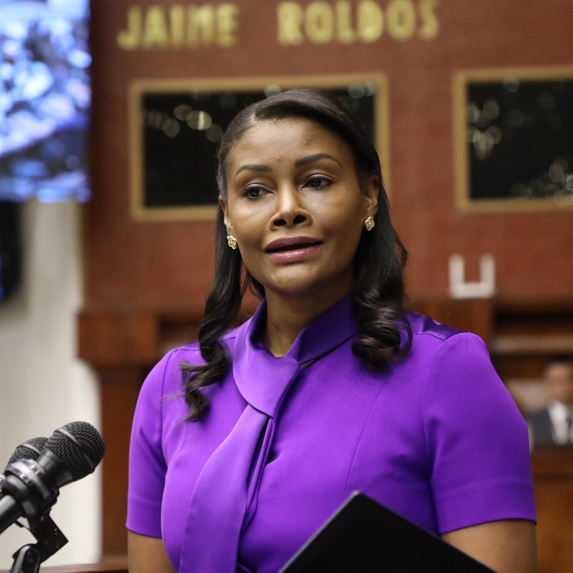 Lady Diana Salazar Méndez, de 42 años, es fiscal general desde el 8 de abril de 2019. (Internet)