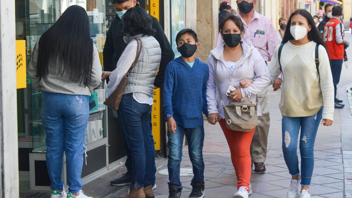 Imagen referencial de una familia.H (API)