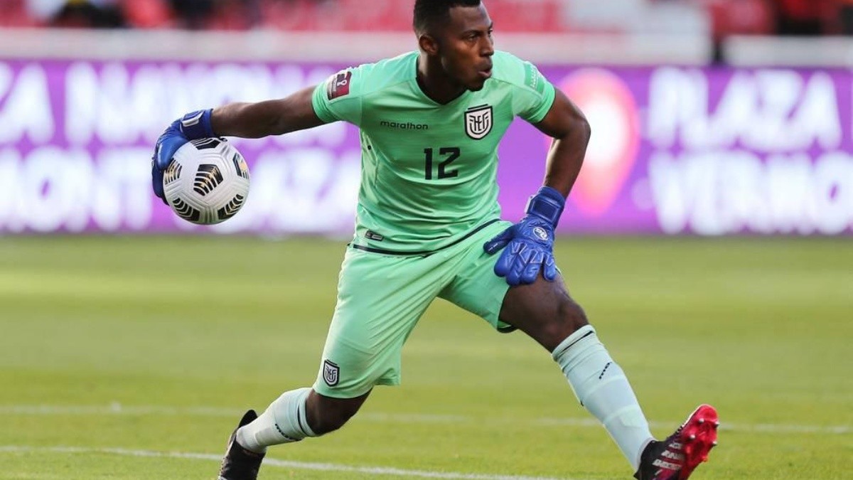 Pedro Ortiz, portero, capitán y figura de Emelec. (ARCHIVO)