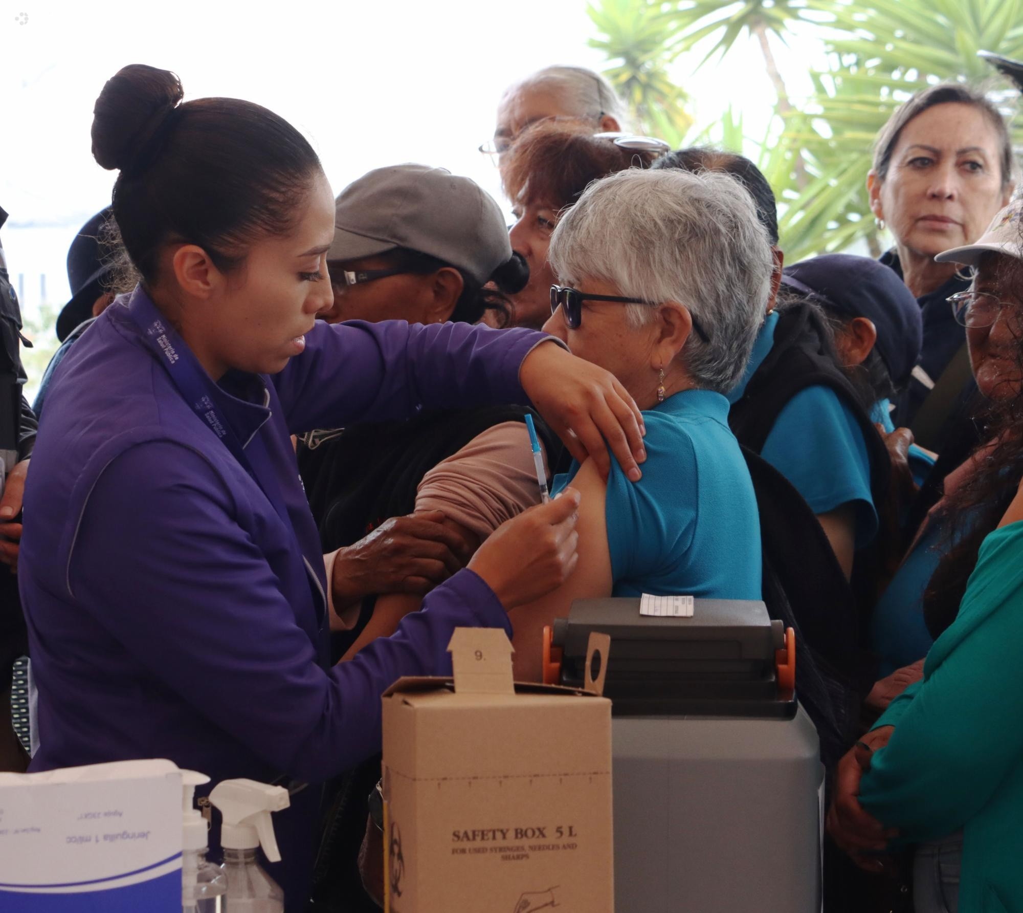 La campaña de vacunación contra el Covid-19 se retomó a escala nacional, para grupos prioritarios, el 23 de mayo de 2024. (API)