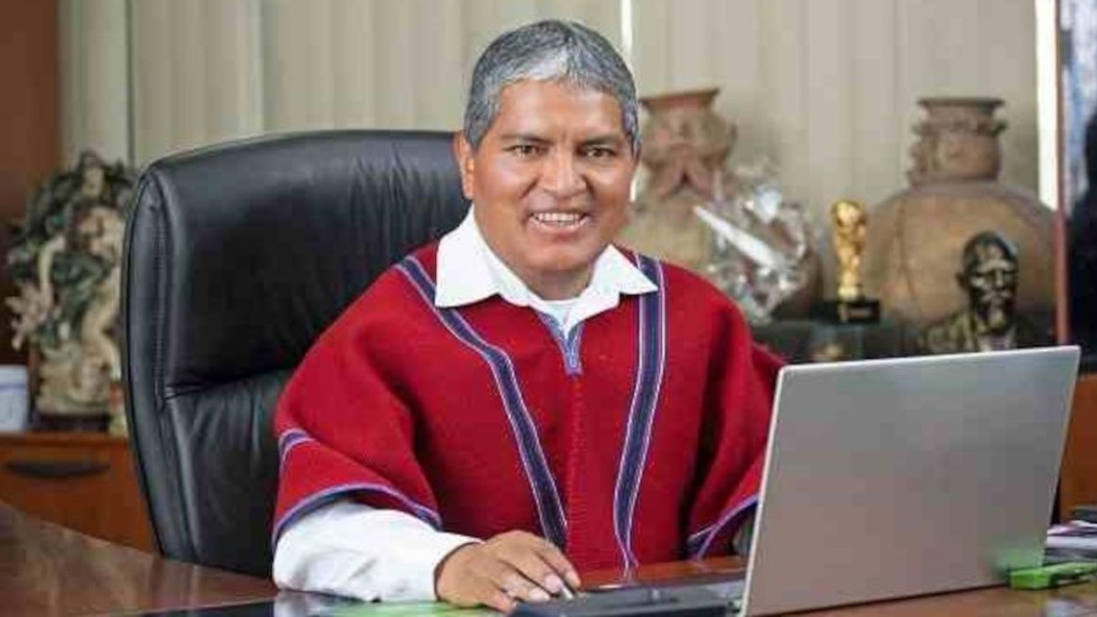 El directivo del Mushuc Runa, Luis Alfonso Chango, critica a la FEF por su organización en la Copa Ecuador. (Archivo)