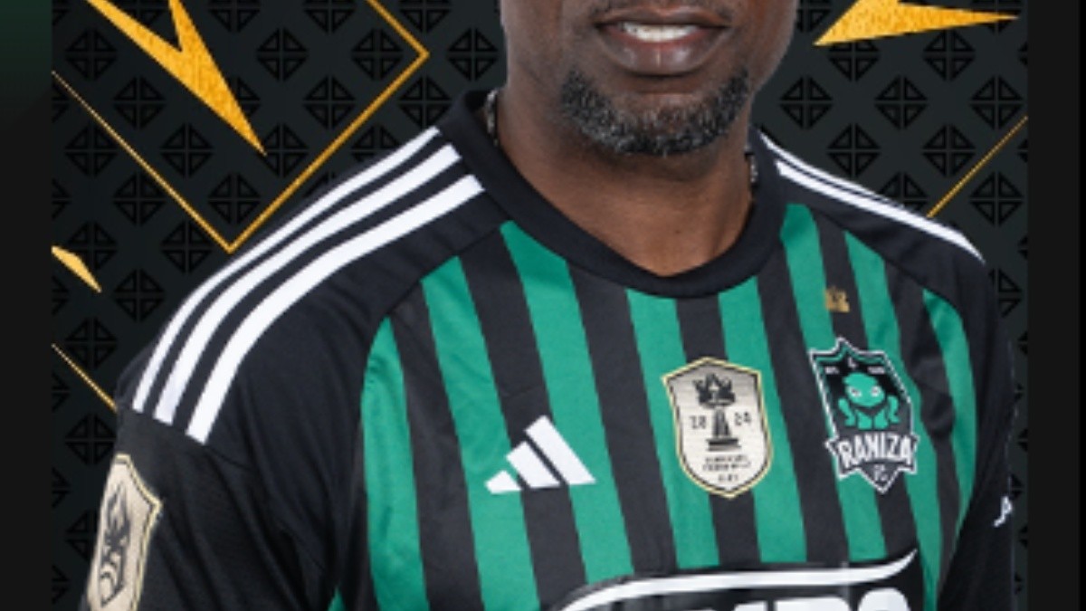 Ficha de Walter Ayoví. (Kings World Cup)