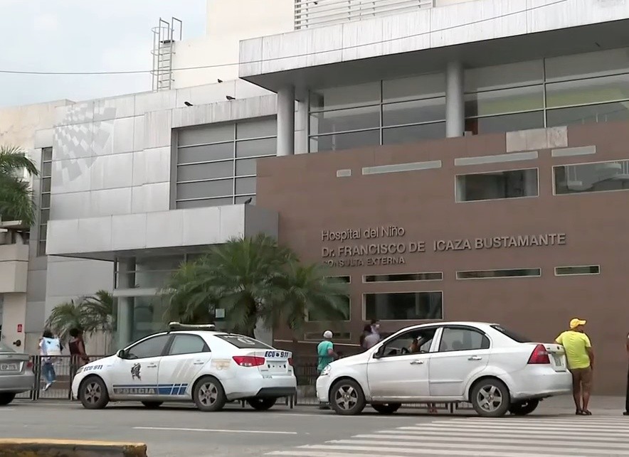 Foto de la fachada del Hospital del Niño, ubicado en el sur de Guayaquil. (Archivo/Televistazo)