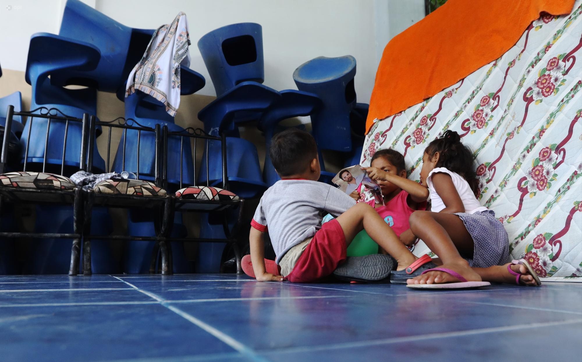 Imagen de archivo de damnificados en Esmeraldas por inundaciones. (API)