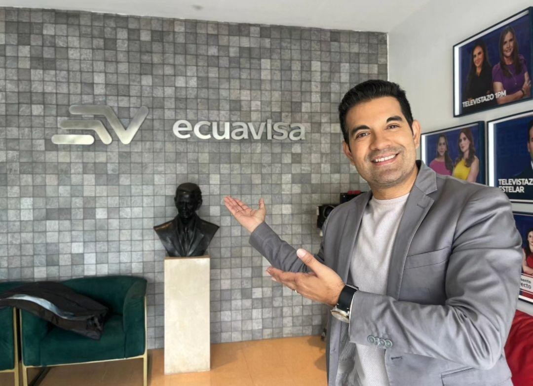 Imagen publicada en el Instagram de Luis Antonio Ruiz tras su ingreso a Ecuavisa, el canal del cerro, en Guayaquil. (RRSS)