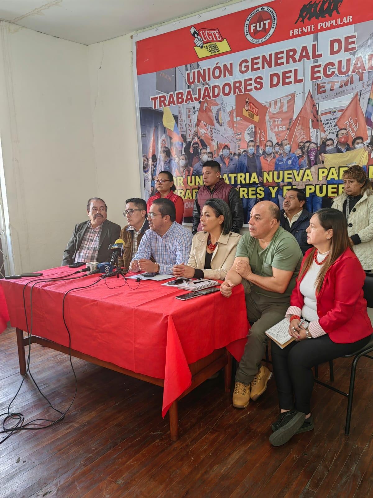 Rueda de prensa para la convocatoria a movilizaciones. (FUT)