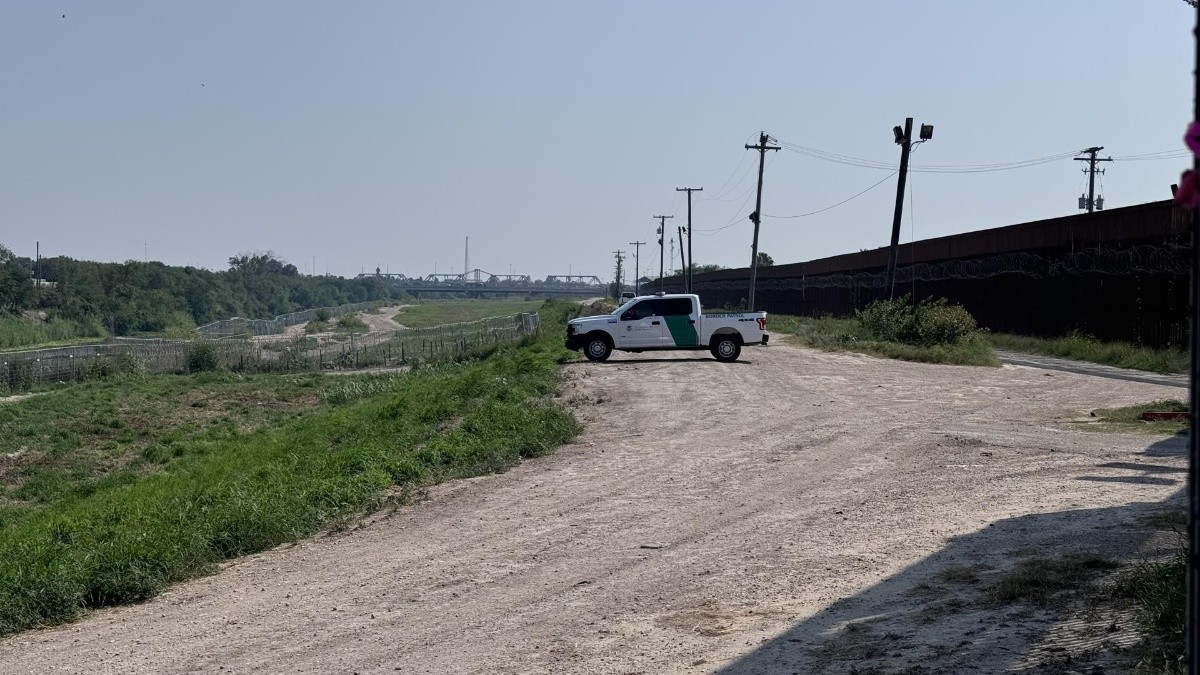 Una patrulla fronteriza cerca del río Bravo o río Grande, en Brownsville, Texas (EE.UU.). (EFE)