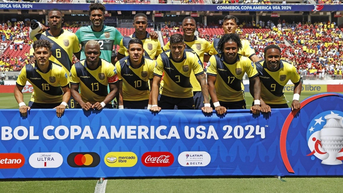 La selección de Ecuador jugará ante Jamaica para definir su futuro en la Copa América. (EFE)