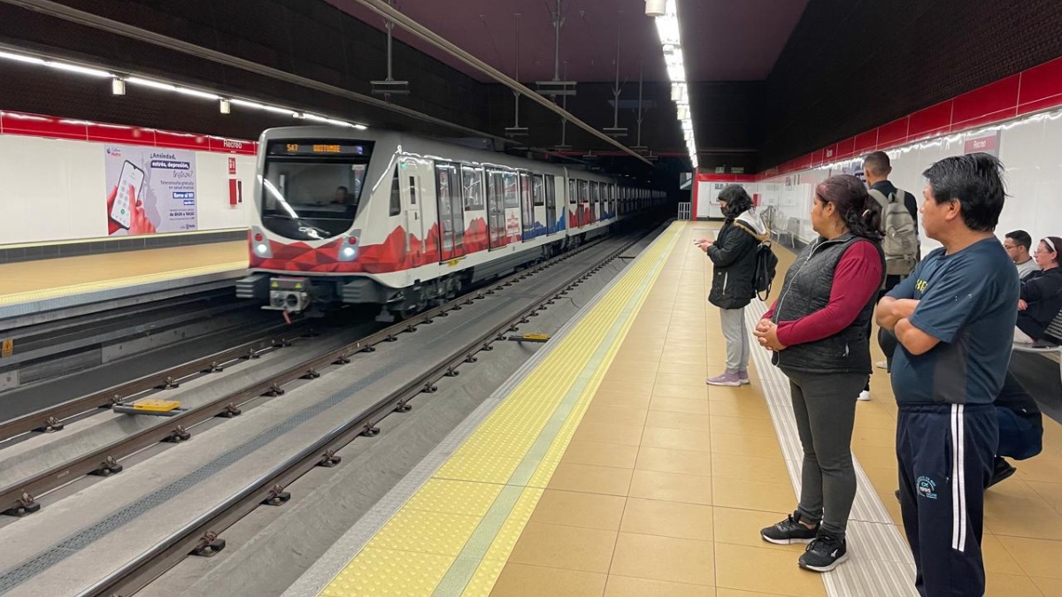 El Metro de Quito cuenta con 18 unidades fabricadas por empresa Construcciones y Auxiliares Ferroviarios. (Diego Bravo C. / Ecuavisa)