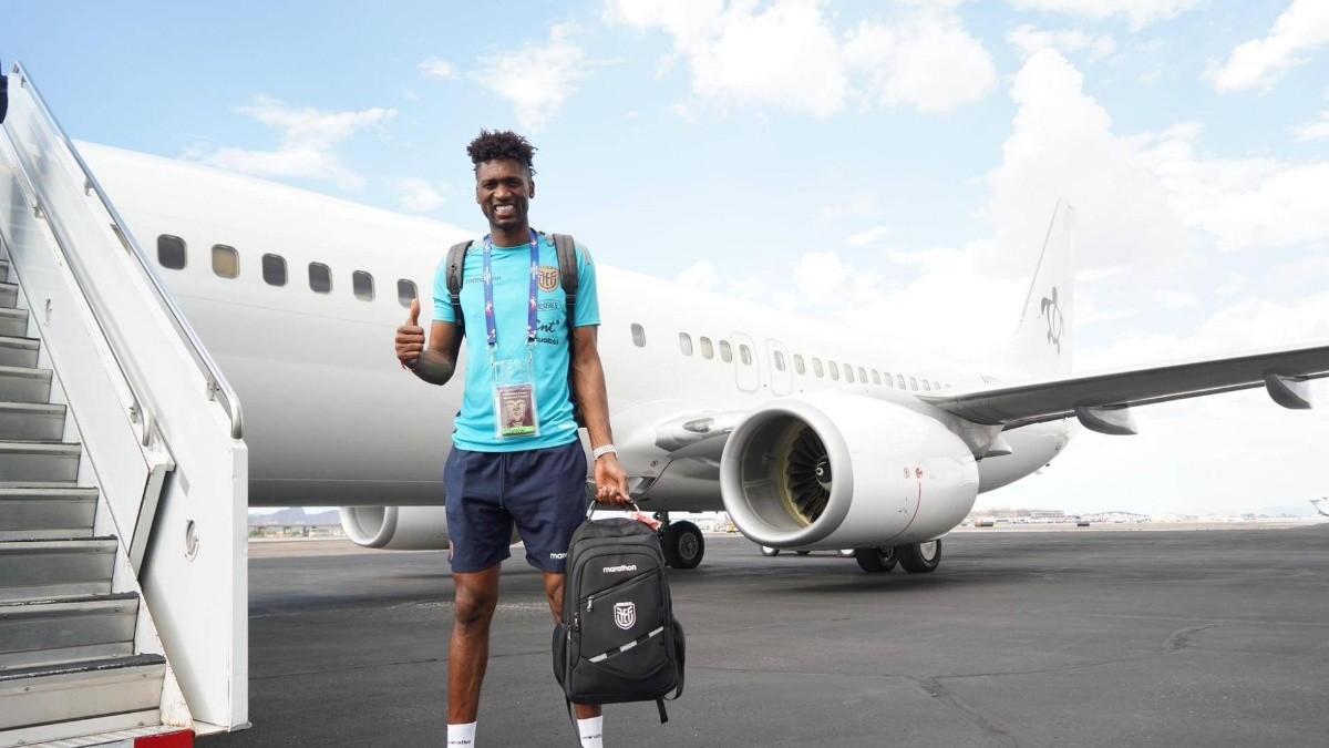 Alexander Domínguez, arquero titular de la selección ecuatoriana. (Cuenta X @LaTri)