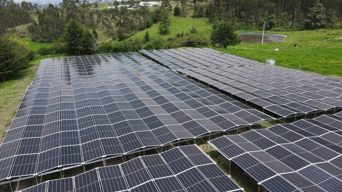 La primera Granja Fotovoltaica alimenta a 26 locales comerciales de KFC en Quito. (KFC)