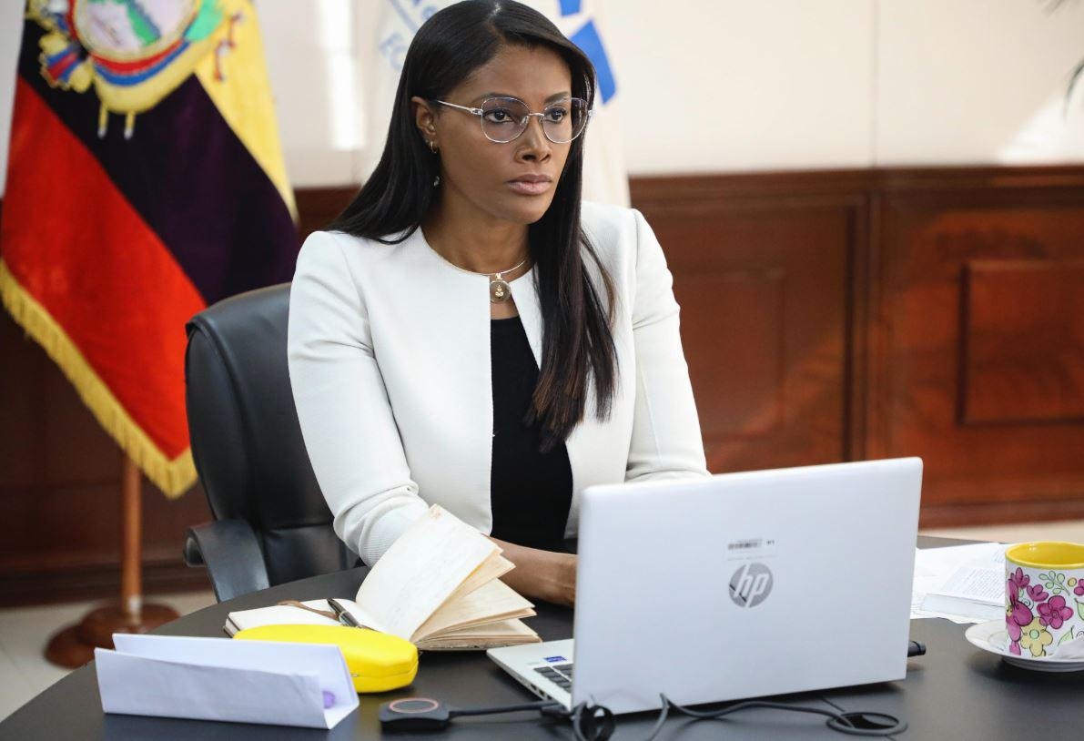 La fiscal Diana Salazar en una reunión en su despacho. (Fiscalía)