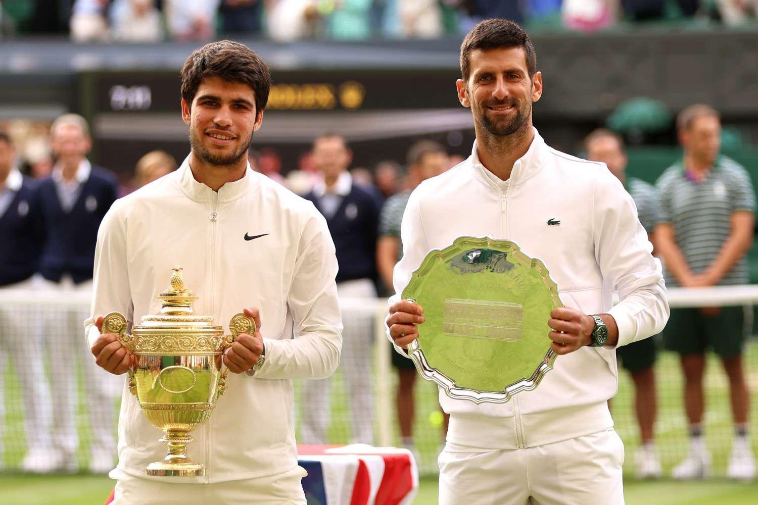 Carlos Alcaraz y Novak Djokovic en la final de Wimbledon 2023 (Foto: Internet)