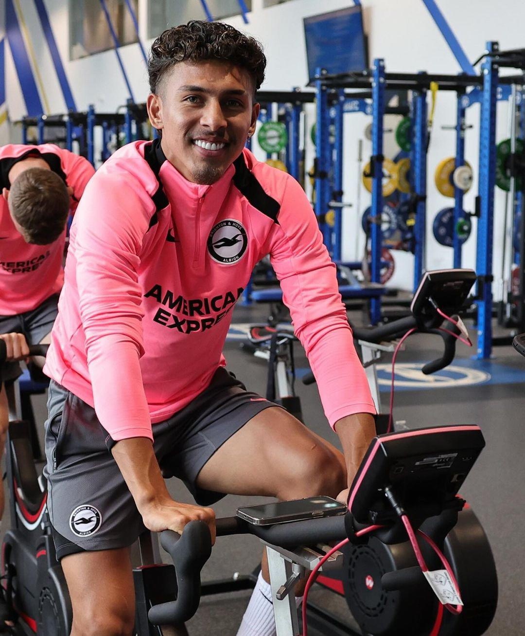 Jeremy Sarmiento empezó su pretemporada con el Brighton. (Redes sociales)