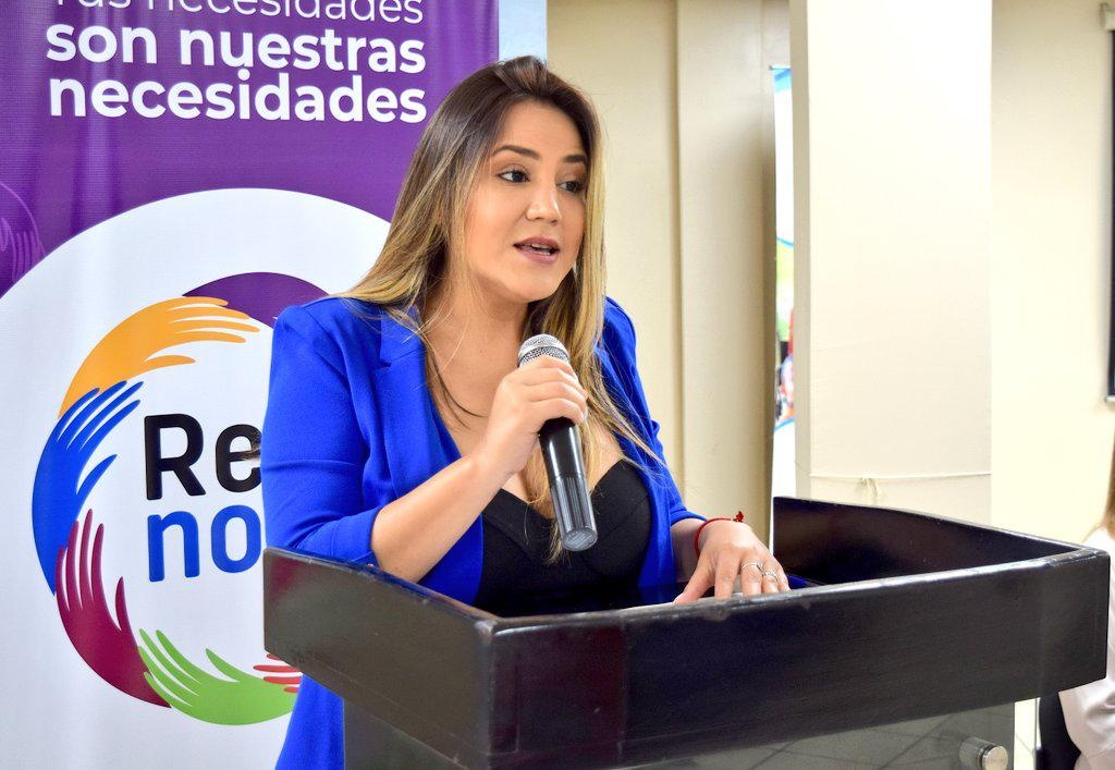 Foto de Mayra Salazar, en calidad de directora de Fundación Renova, durante la inauguración del programa Renóvate Mujer. (Consejo de Protección de Derechos de Guayaquil)