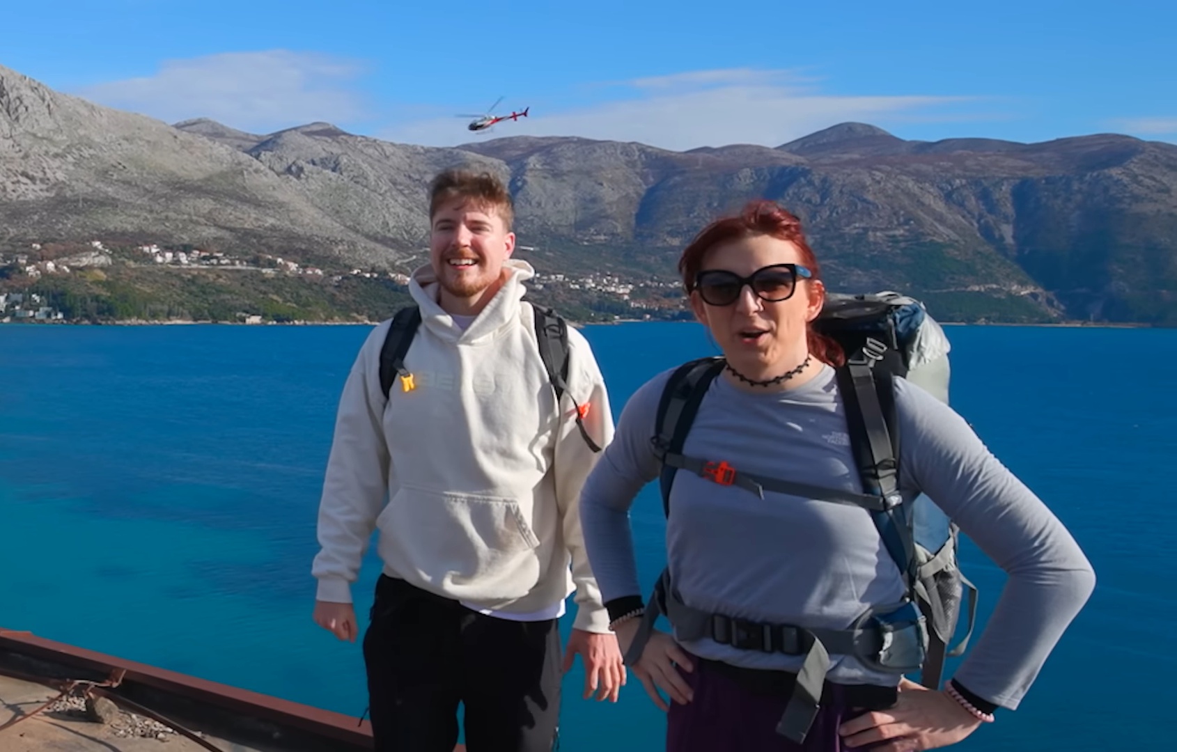 Imagen de Jimmy Donaldson (MrBeast) junto a Ava Kris Tyson en un vídeo titulado "Sobreviví 7 Días En Una Ciudad Abandonada". (MrBeast (Youtube))