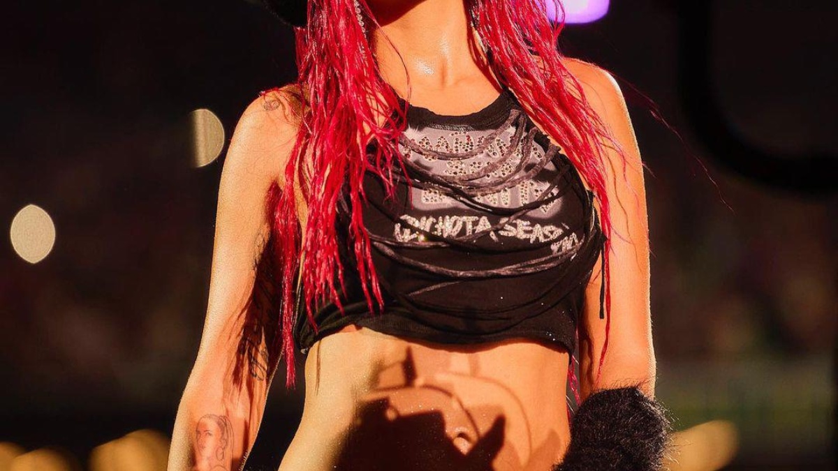 Foto de Karol G en su último concierto de la gira 'Mañana será bonito tour' (Cuenta oficial de Instagram @karolg)