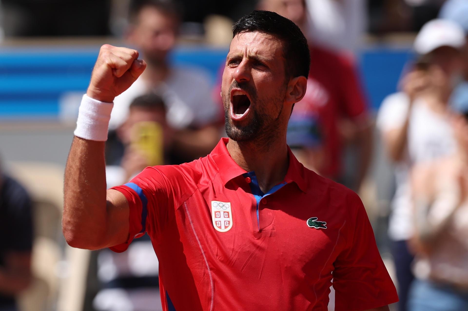 El tenista serbio Novak Djokovic celebra tras ganar al alemán Dominik Koepfer. (EFE)