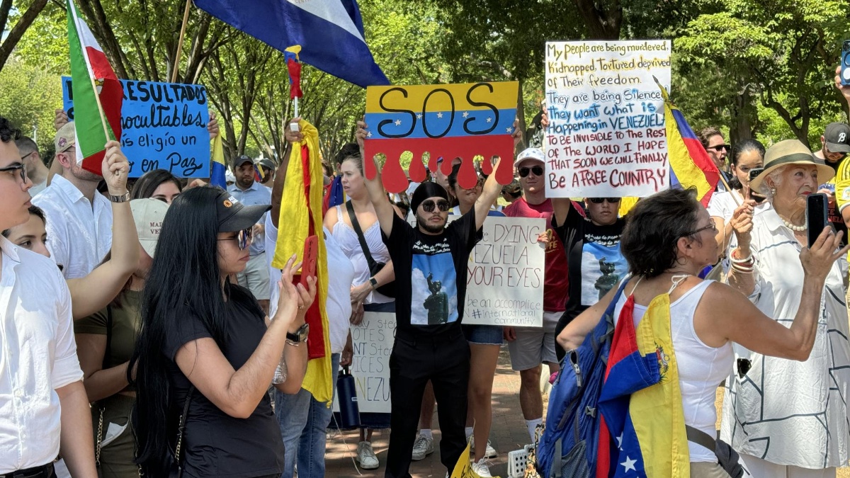 La convocatoria de María Corina Machado tuvo menos acogida de lo esperado. Las manifestaciones fueron pacíficas. (AFP)