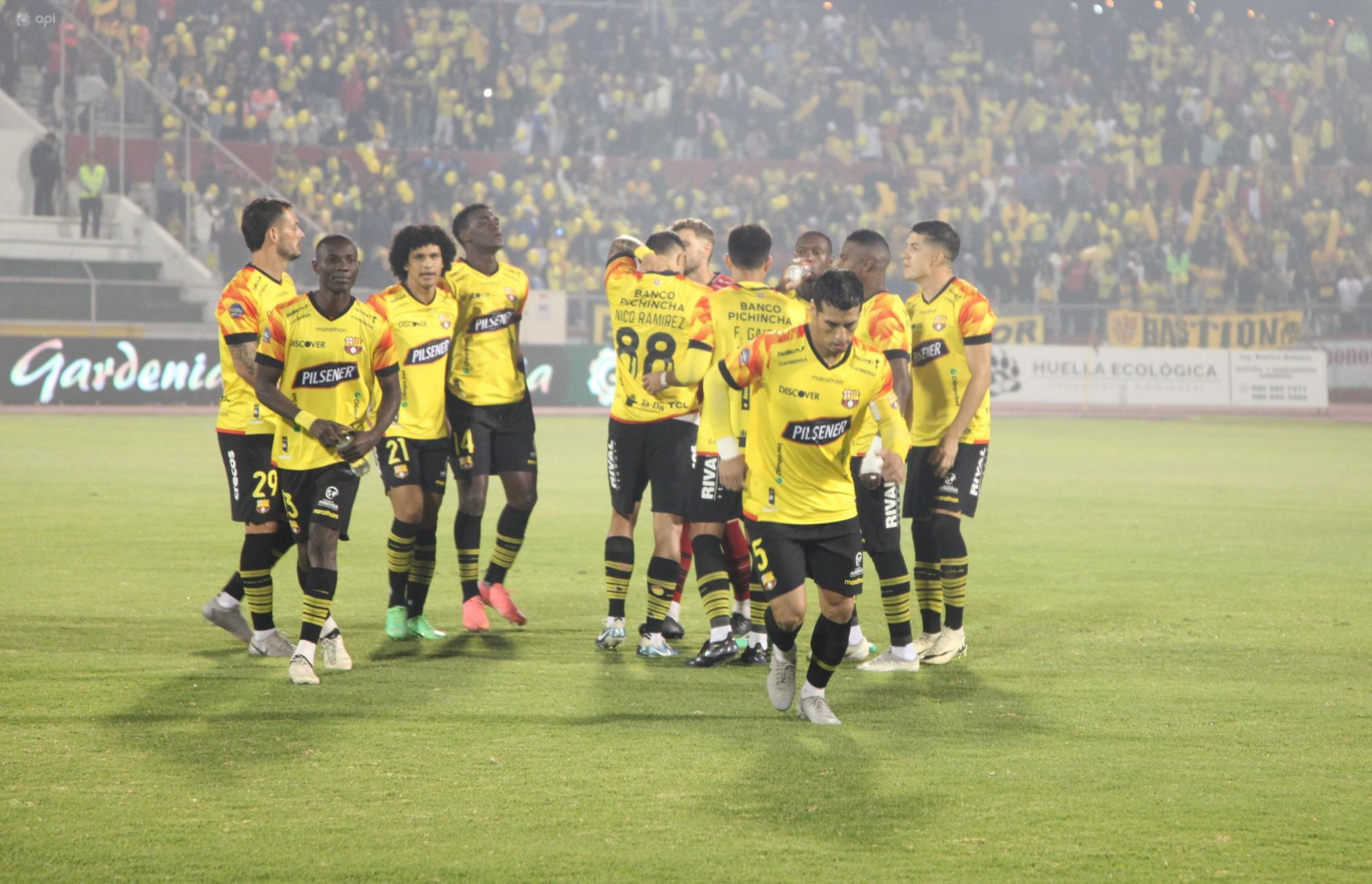 Los clubes de la Liga Pro han dejado de recibir USD 14 millones por la piratería. (API)