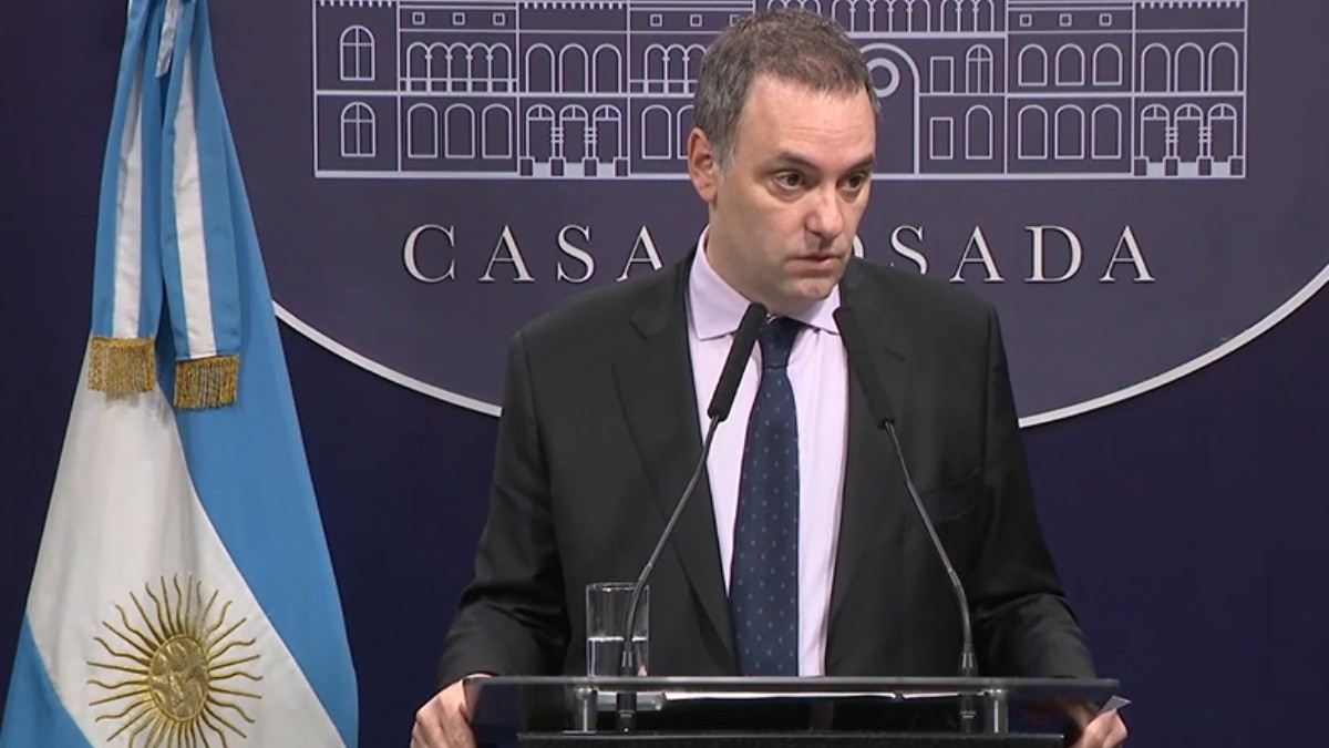 El portavoz presidencial, Manuel Adorni (EFE)