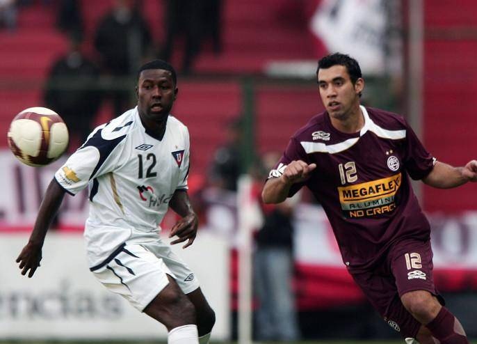 Liga de Quito vs. Lanús en el 2009. (Archivo)