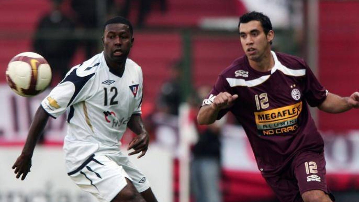 Liga de Quito vs. Lanús en el 2009. (Archivo)