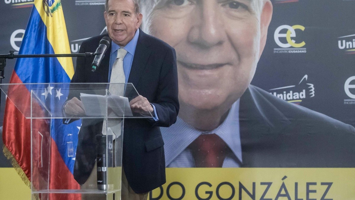 Fotografía de archivo del 16 de mayo de 2024 del abanderado de la oposición a la Presidencia de Venezuela, Edmundo González Urrutia. (EFE)