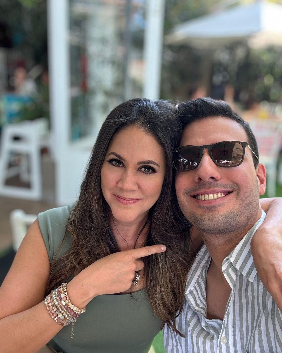 Imagen de archivo de Denisse Molina junto a Juan Carlos Aizprúa. (RRS)