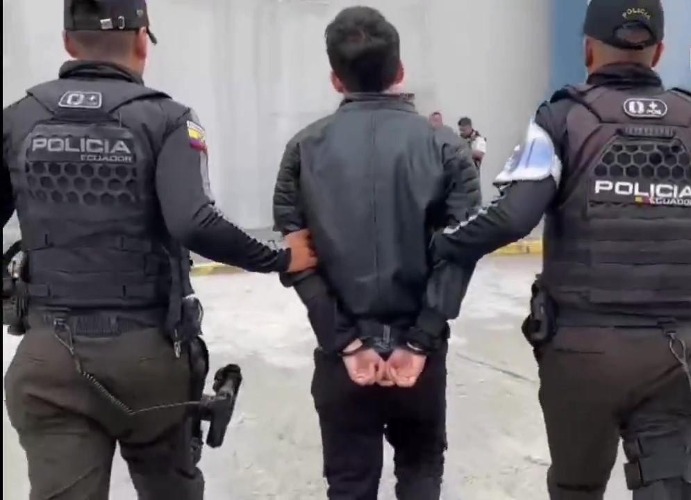 Foto de un hombre detenido por intentar asesinar a su pareja en Puerto Santa Ana, la tarde del martes 27 de agosto. (Policía Nacional)