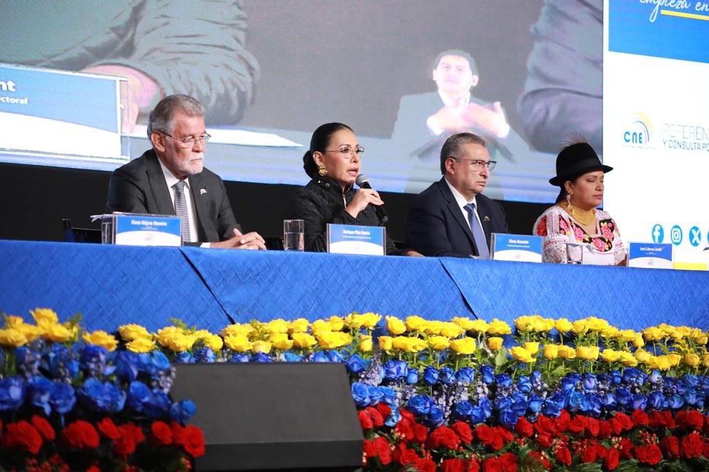 Cuatro de los consejeros del CNE. (CNE)