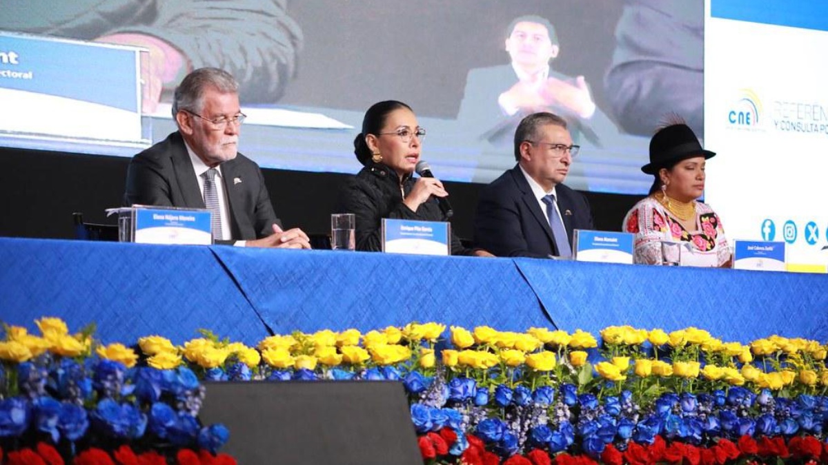 Cuatro de los consejeros del CNE. (CNE)