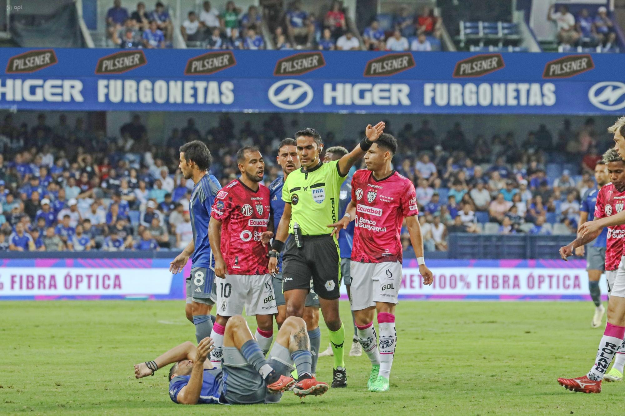Emelec e Independiente del Valle se van a enfrentar por la sexta fecha de la Liga Pro. (API)