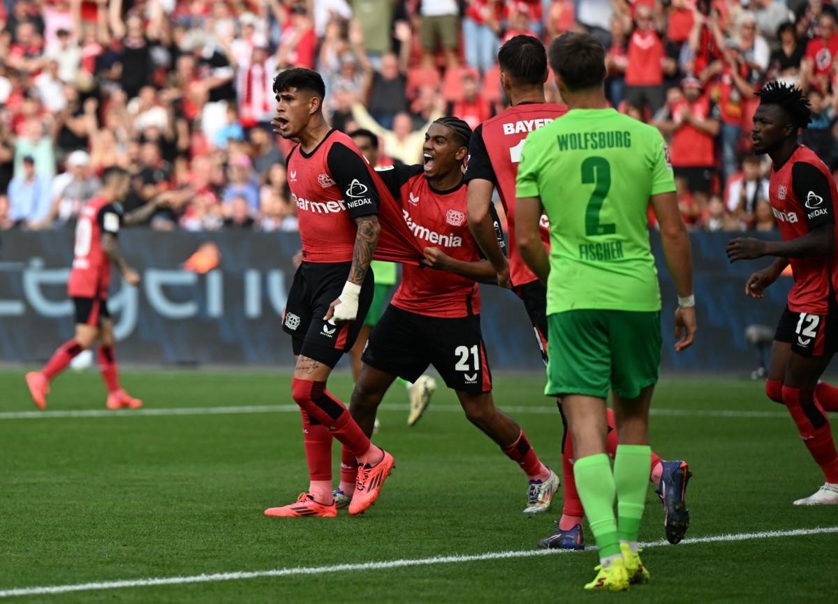 Piero Hincapié, celebrando su gol. (AFP)