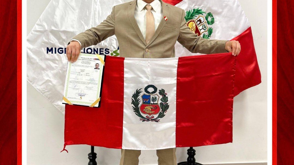Jairo Vélez recibió la nacionalidad peruana. (Redes sociales)