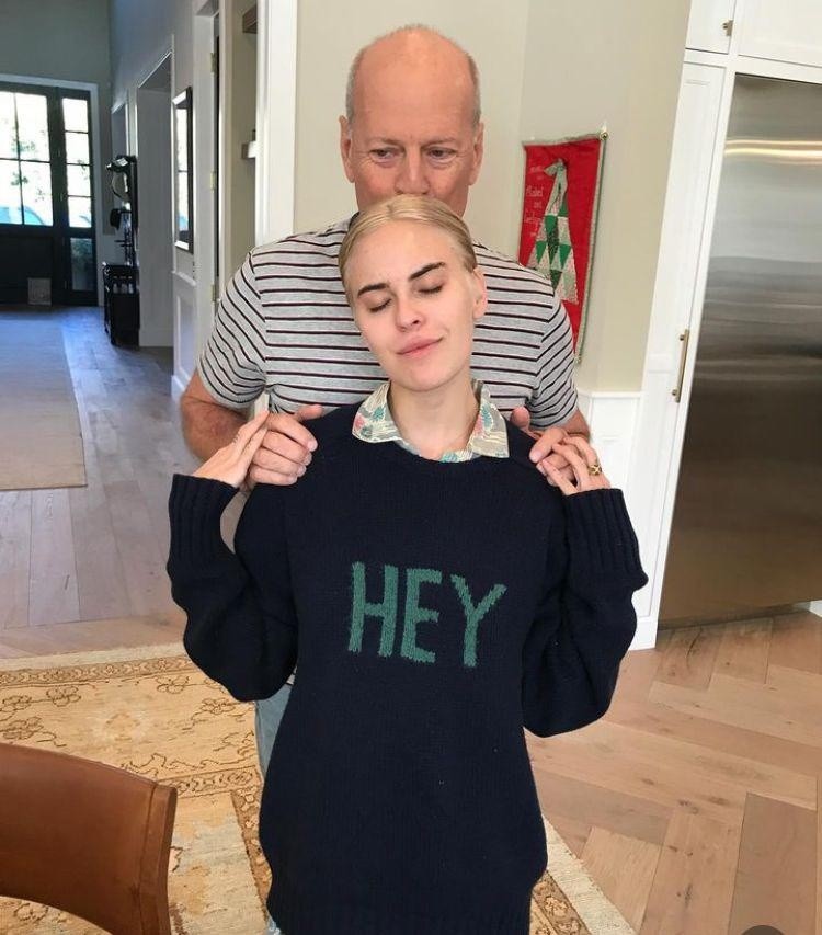 Fotografía publicada por la hija del actor Bruce Willis (Foto cuenta Instagram @buuski)