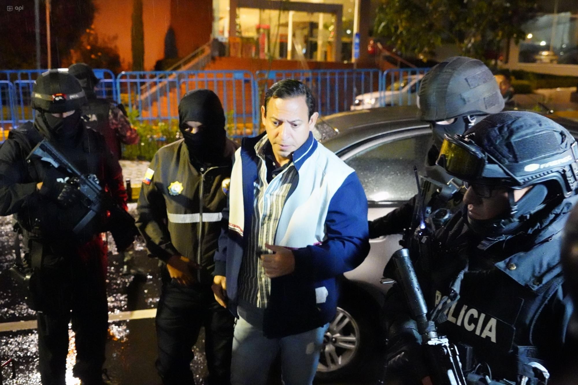 Xavier Muñoz el 29 de diciembre de 2023 cuando fue trasladado a la Cárcel 4 de Quito. (API)