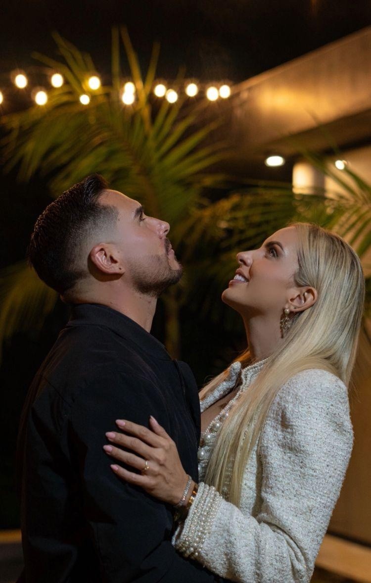 Fotografía del actor Sebastián Caicedo y Juliana Diez (Foto cuenta Instagram @sebastiancaicedo)