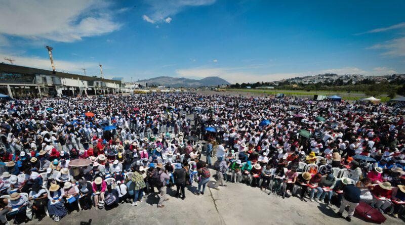 Miles de personas se congregaron en el Parque Bicentenario. (Municipio de Quito)